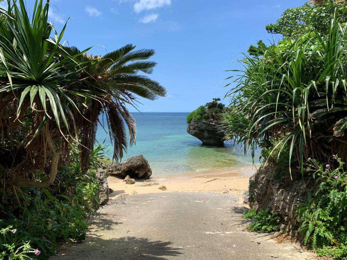 Villa Sound Of The Surf Ishigaki  Bagian luar foto